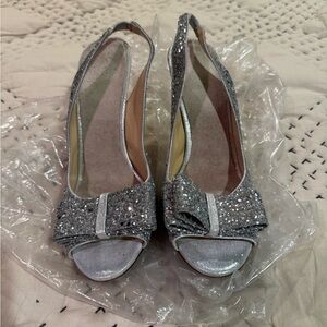 Kate Spade Silver Glittered Bow Slingback Heel Sz 8